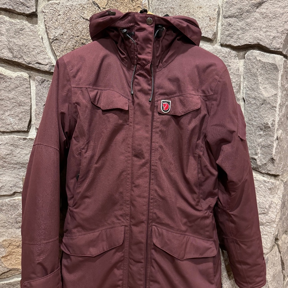Fjallraven Women's Nuuk Parka, size Small, color port.